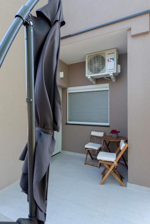 Apartment White Pearl Razanac Exterior photo